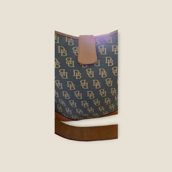 Dooney & Bourke Womens Classic Bag - Picture 4 of 6